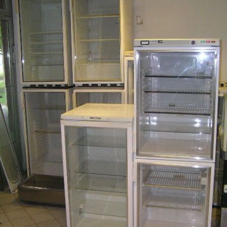 Üvegajtós hűtő garanciával:160,200,240 literes(85-105-125 cm-esek)