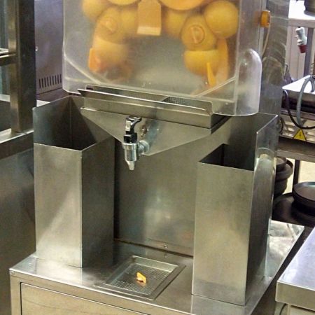 Automata narancsfacsaró gép